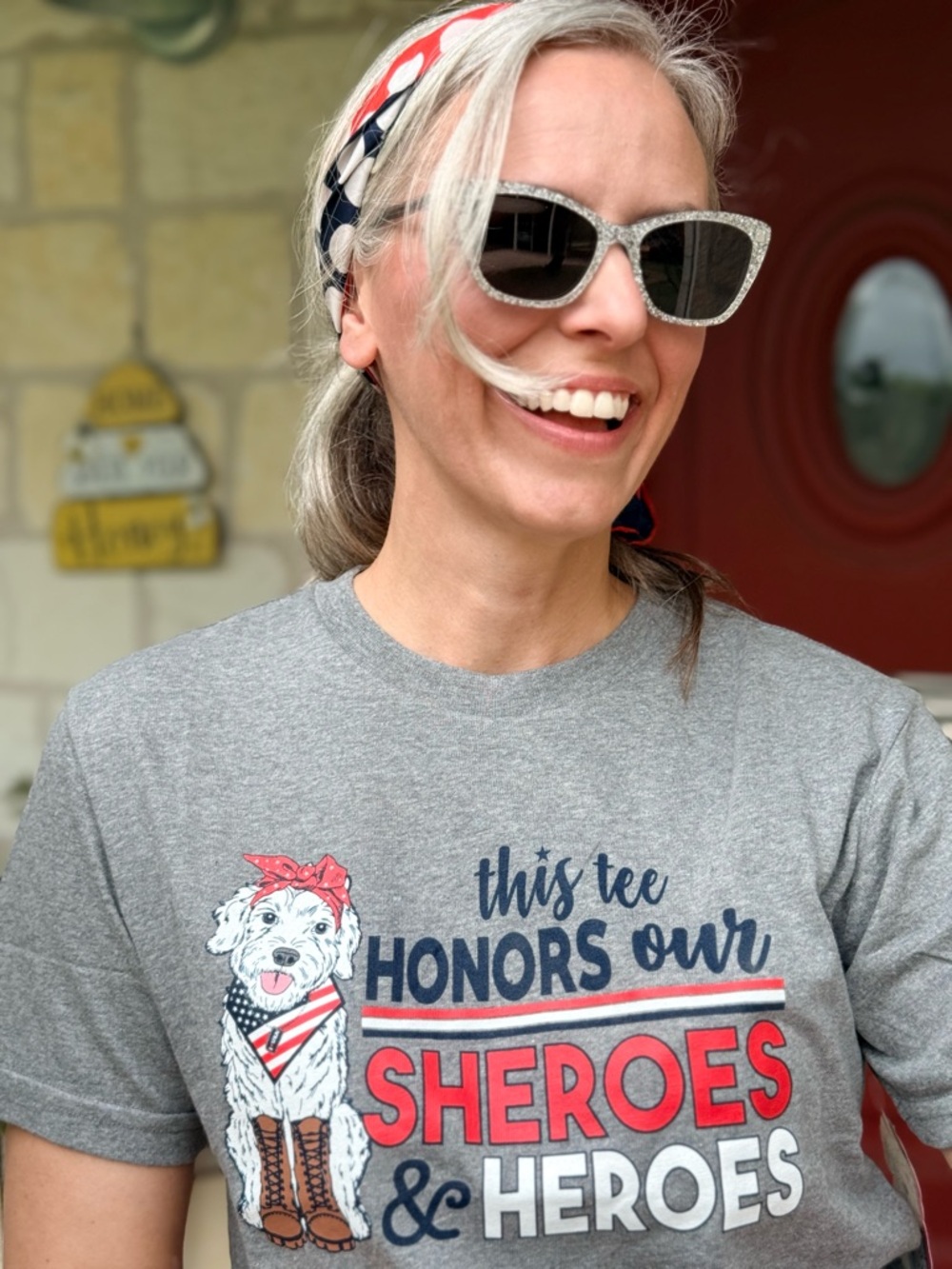 NEW Sheros & Heros Gray Graphic Tee Short Sleeve T-Shirt 4th July Dog